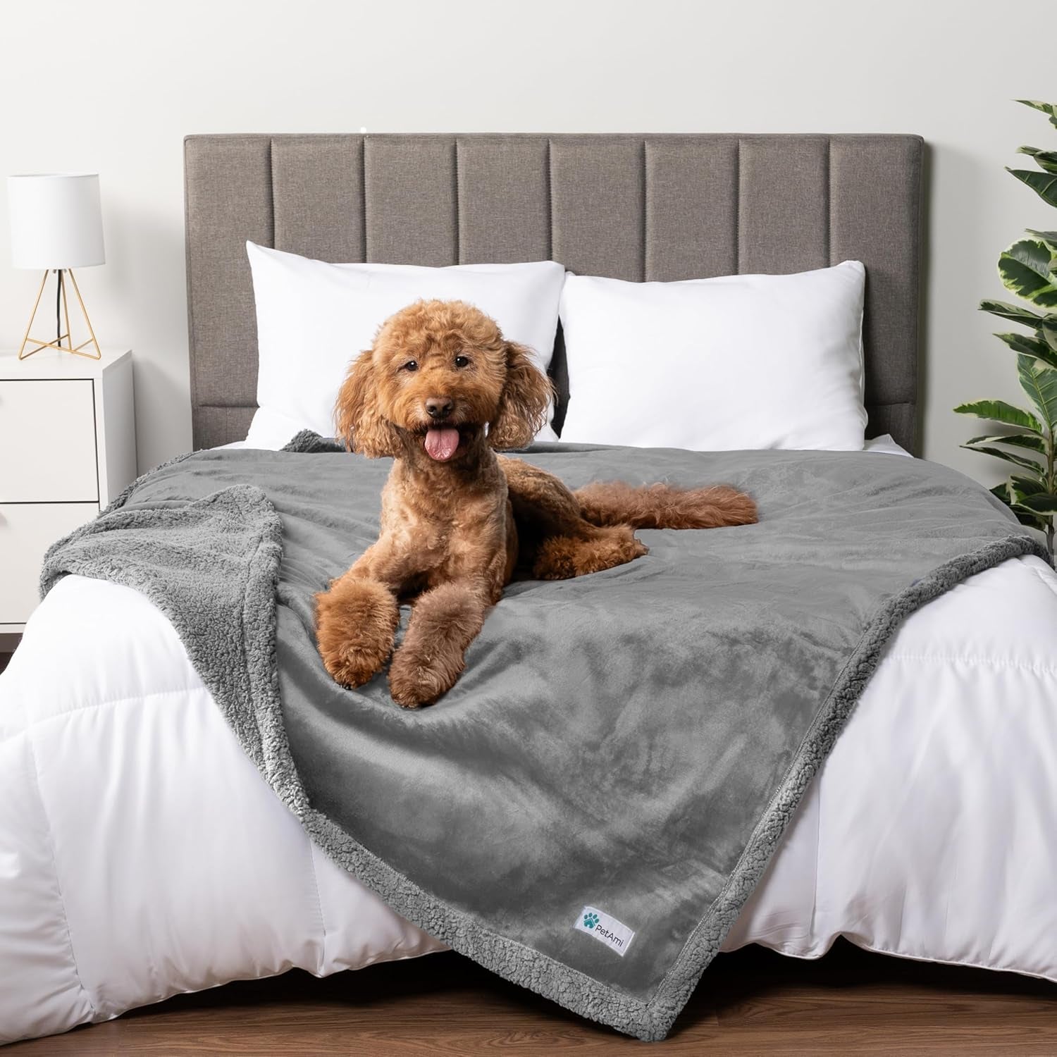 WATERPROOF Dog Blanket for Bed, XL Dog Pet Blanket Couch Cover Protector, Sherpa Fleece Leakproof Blanket for Crate Kennel Sofa Furniture Queen Bed Protection Reversible Soft 90X90 Light Grey